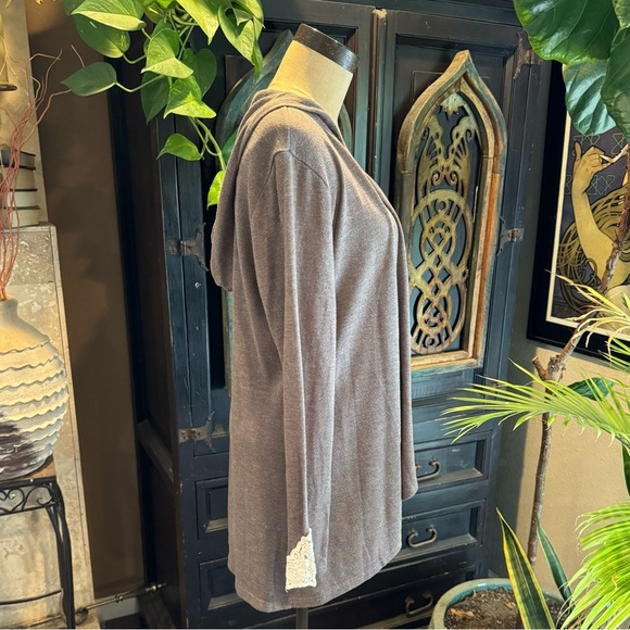 Umgee Taupe Brown asymmetric open front hooded cardigan with crochet lace cuffs - Picture 8 of 14